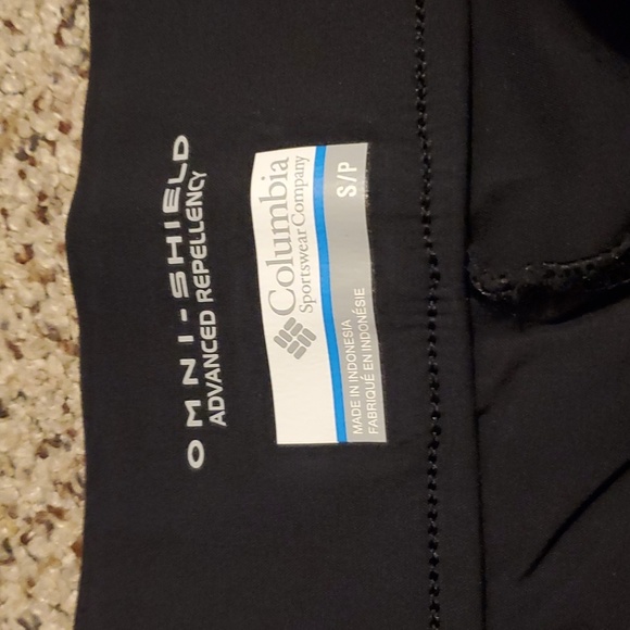 NWOT Columbia OMNI SHIELD Advanced Repellency Athletic Cropped Pants - Picture 3 of 7